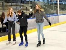 Eislaufen im Sportunterricht