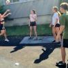 Vorbereitungen zum heutigen Volleyballturnier